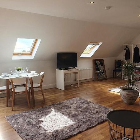 Captivating 1-Bed Apartment In Cloyne Cork Eksteriør billede