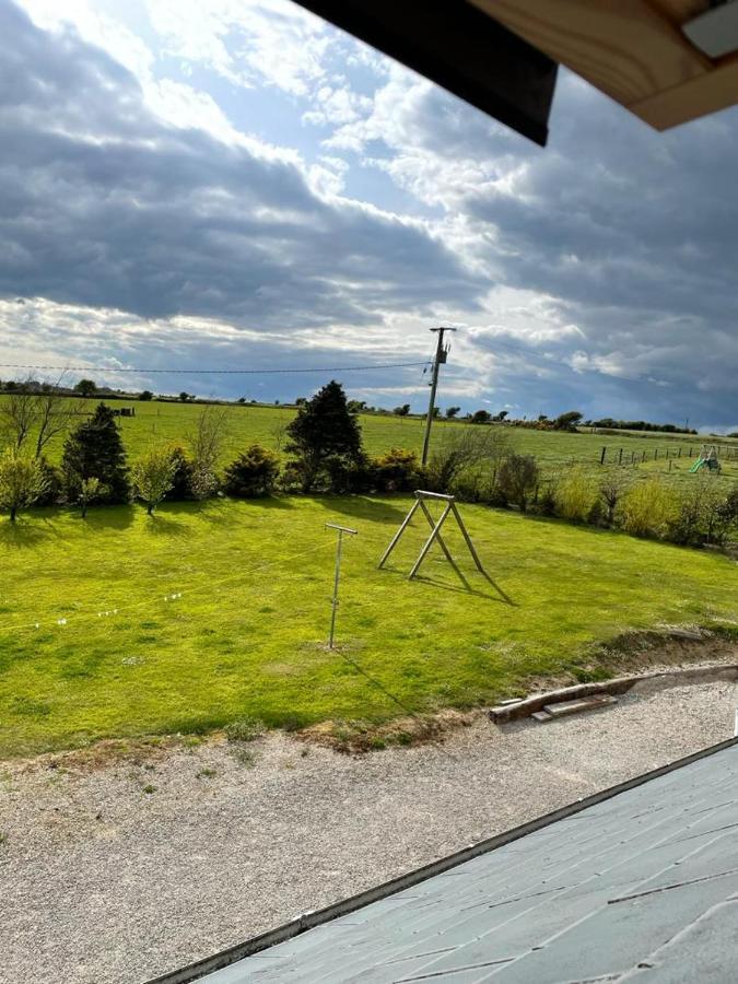 Captivating 1-Bed Apartment In Cloyne Cork Eksteriør billede